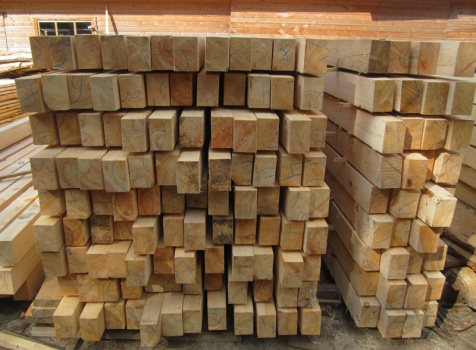 Хранение бруса 100х150 на производстве